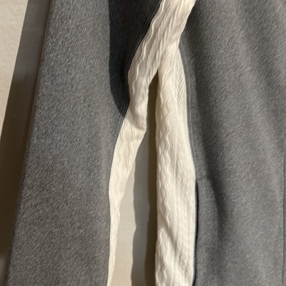 Izod women’s jacket - Picture 2 of 5